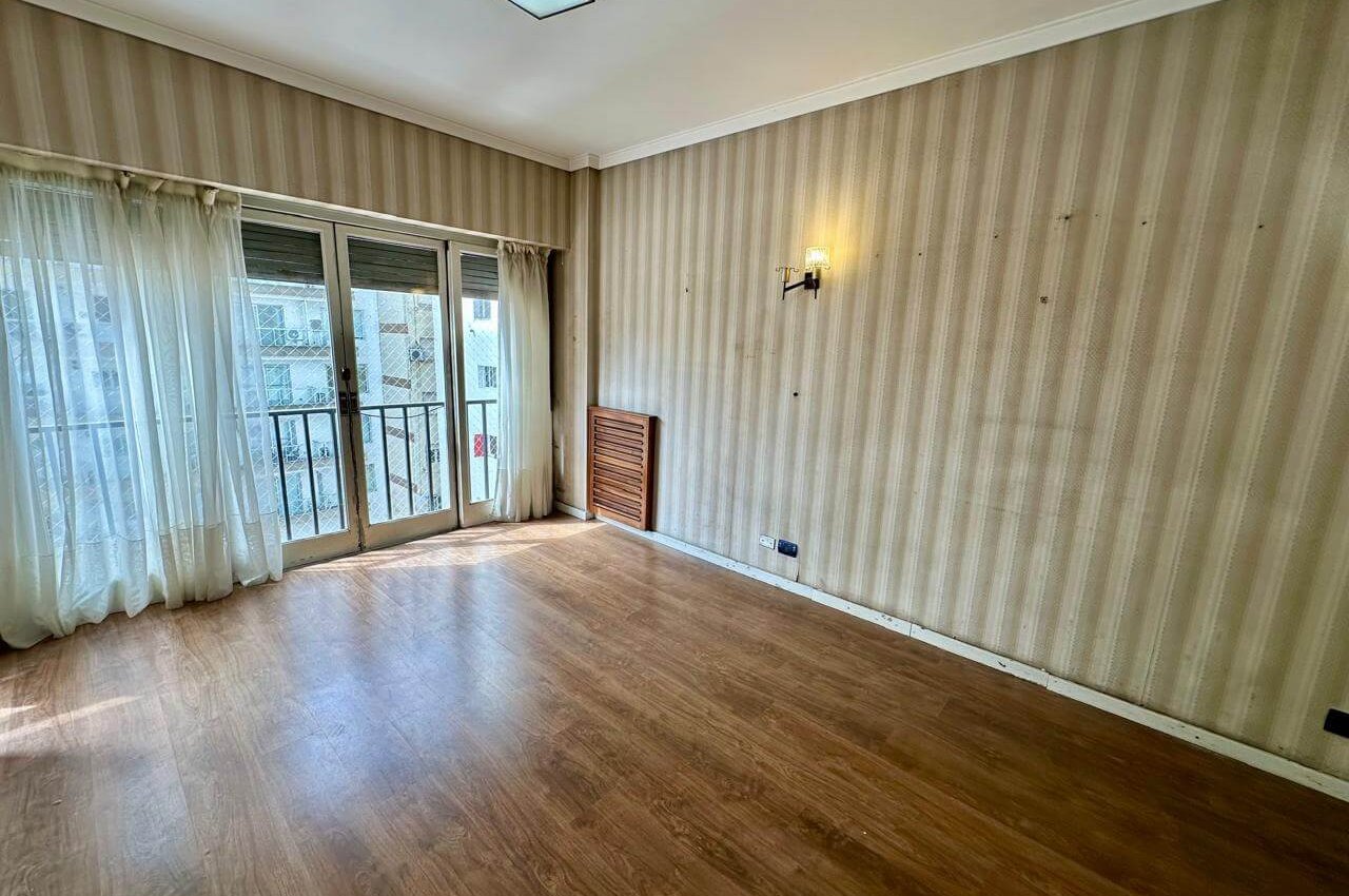 VENTA 3AMB c/dependencia Hipolito Yrigoyen 1300 4°