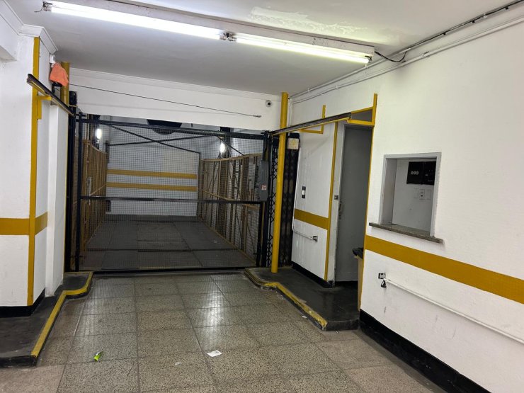 VENTA COCHERA Entre Rios 1800